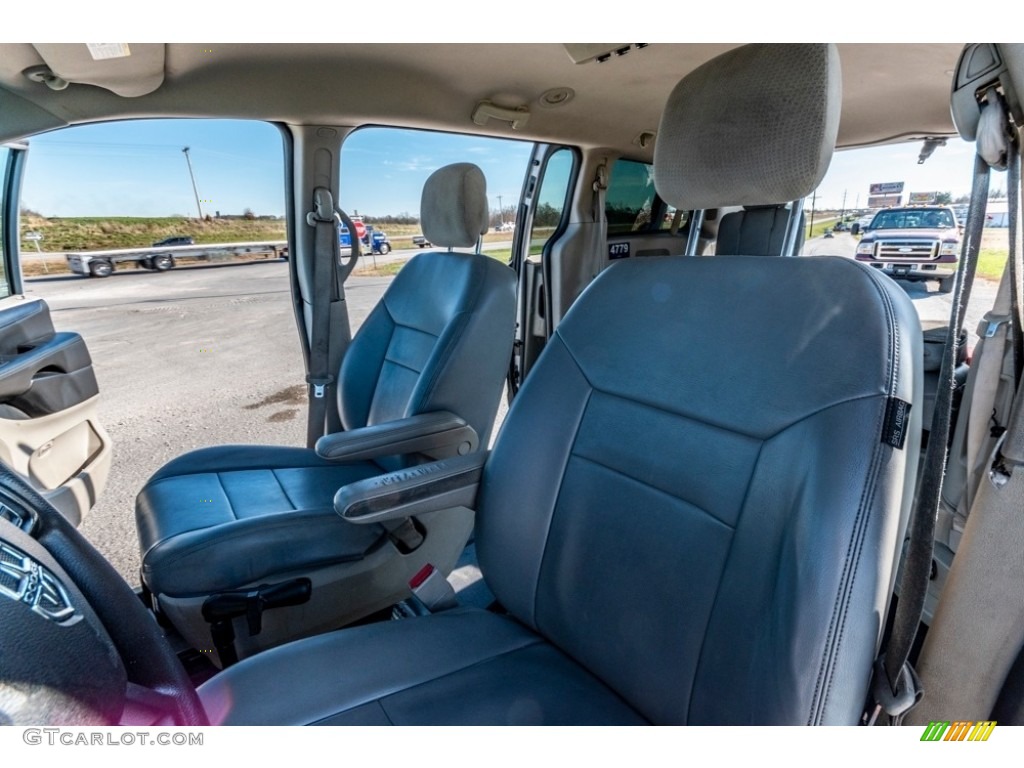 Black/Light Graystone Interior 2014 Dodge Grand Caravan SE w/Wheelchair Access Photo #140220151