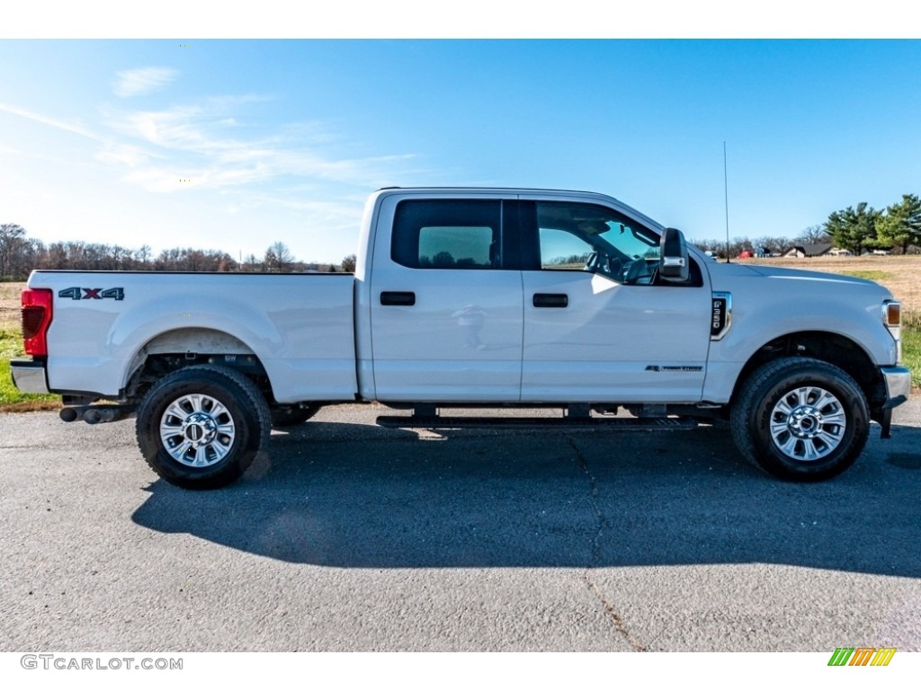 2020 F350 Super Duty XLT Crew Cab 4x4 - Star White / Medium Earth Gray photo #3