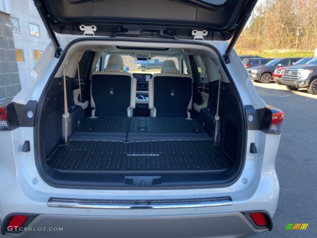 2021 Toyota Highlander Hybrid Platinum AWD Trunk Photo #140221573