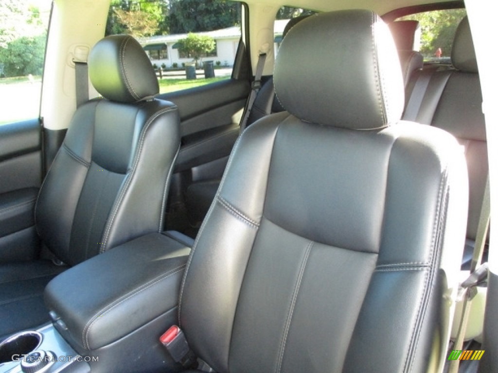 2020 Nissan Pathfinder SL 4x4 Front Seat Photo #140222488