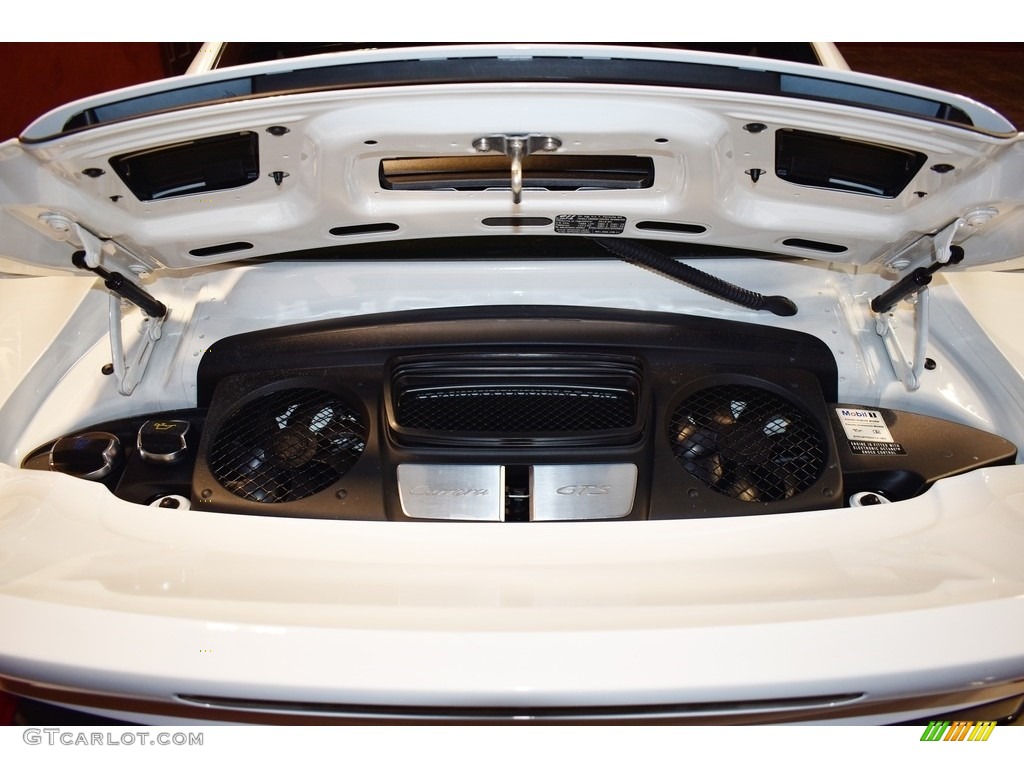 2016 Porsche 911 Carrera GTS Coupe Engine Photos