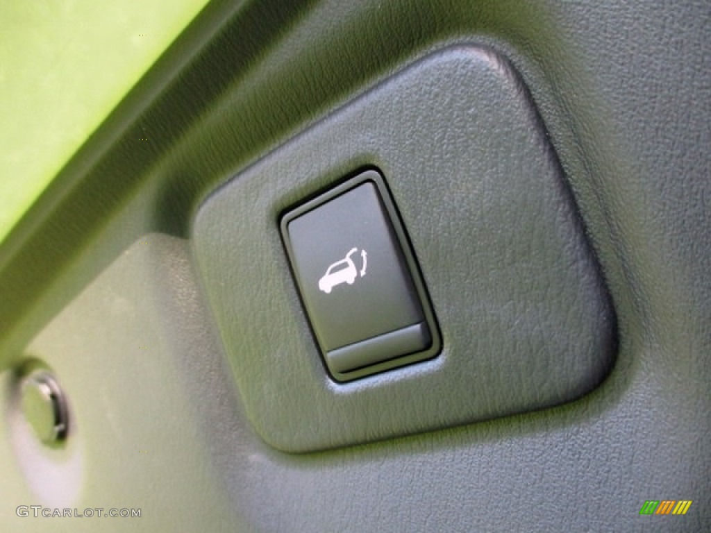 2020 Pathfinder SL 4x4 - Pearl White Tricoat / Charcoal photo #46