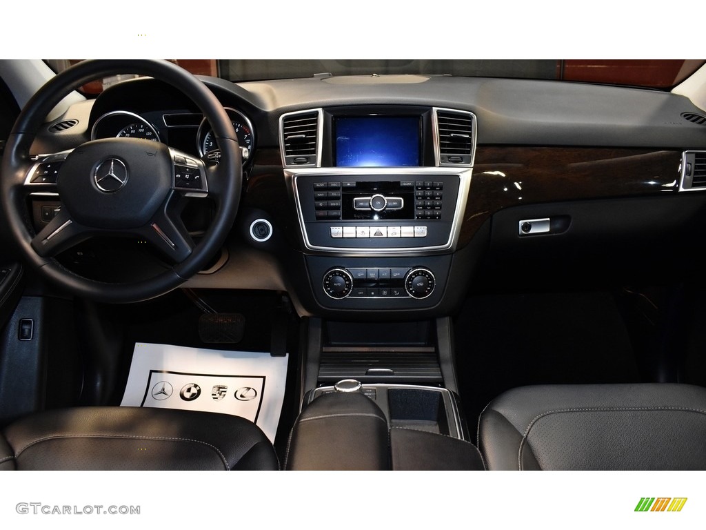 2014 ML 350 4Matic - Polar White / Black photo #16