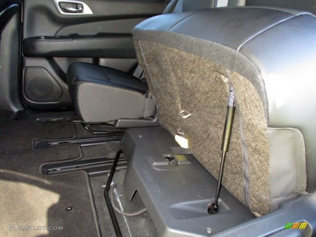 2020 Pathfinder SL 4x4 - Pearl White Tricoat / Charcoal photo #60
