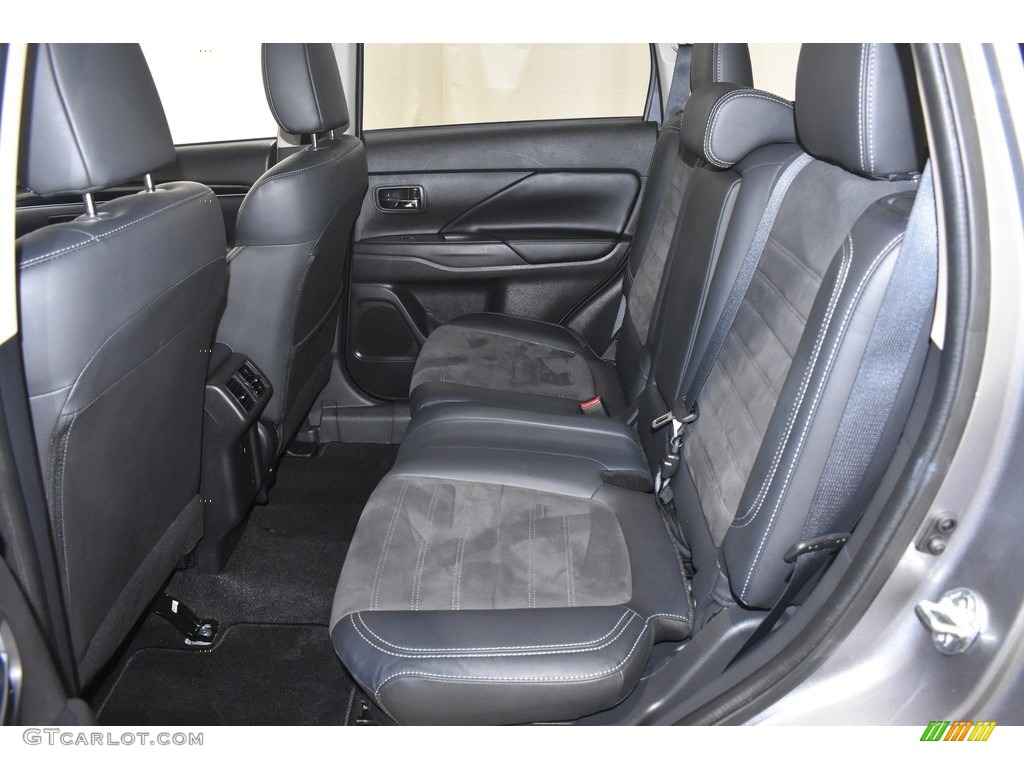 2019 Mitsubishi Outlander SE Rear Seat Photo #140223655