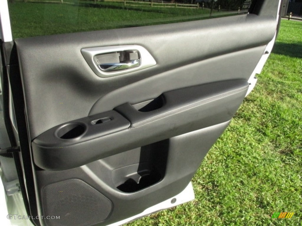 2020 Pathfinder SL 4x4 - Pearl White Tricoat / Charcoal photo #64