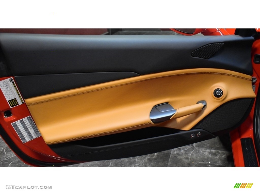 2018 Ferrari 488 GTB Standard 488 GTB Model Crema Door Panel Photo #140223952