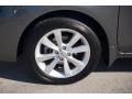 2016 Nissan Versa SL Sedan Wheel and Tire Photo