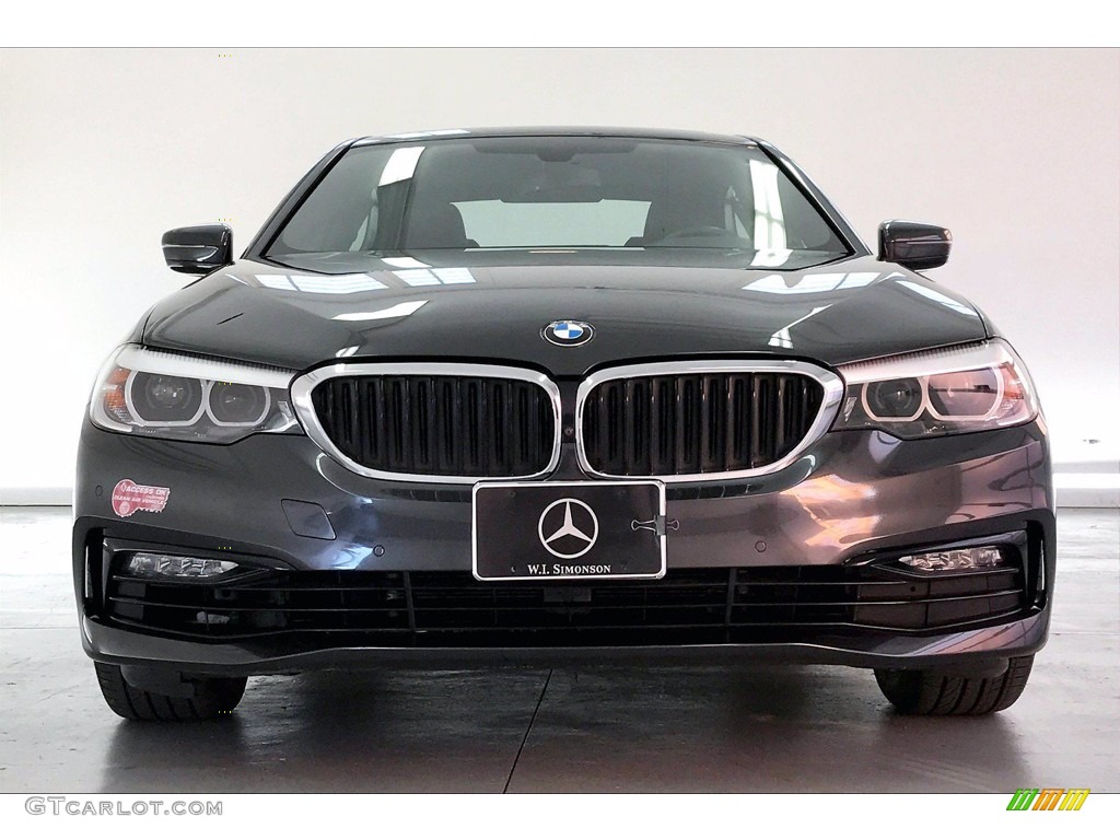 2018 5 Series 530e iPerfomance Sedan - Dark Graphite Metallic / Black photo #2