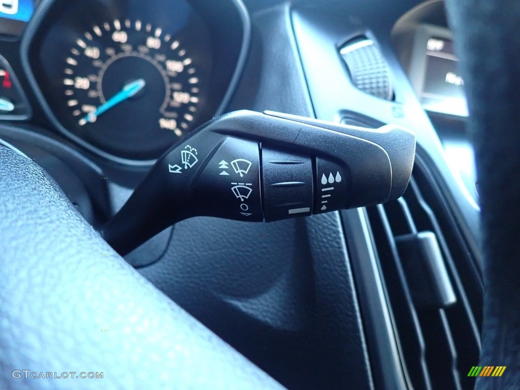 2015 Focus SE Sedan - Ingot Silver Metallic / Charcoal Black photo #38