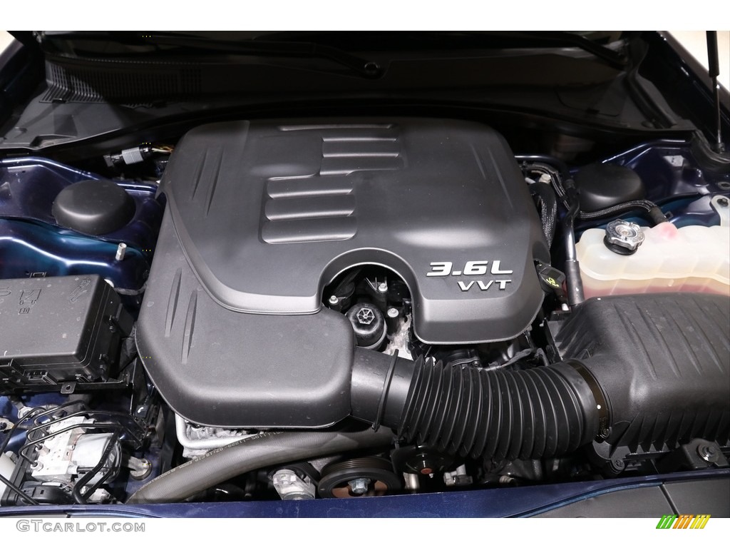 2015 Chrysler 300 C AWD Engine Photos