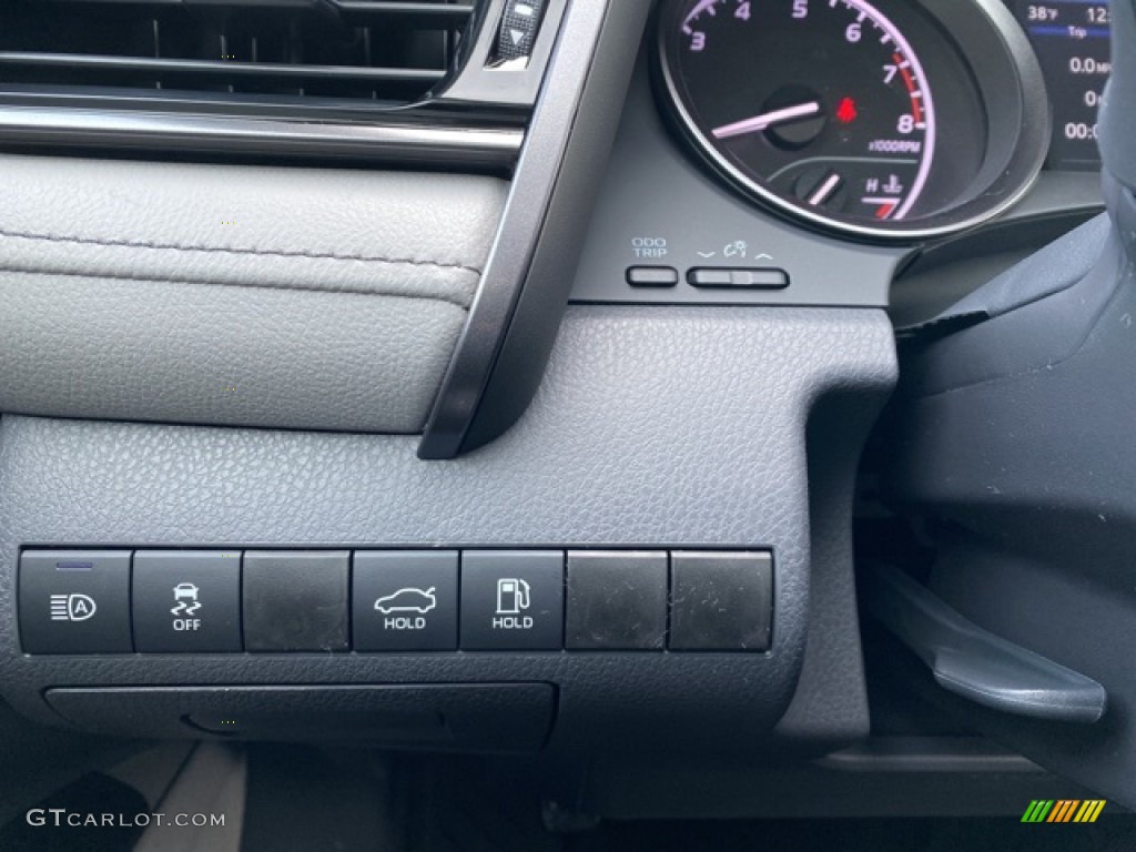 2021 Toyota Camry SE Nightshade Controls Photo #140233194
