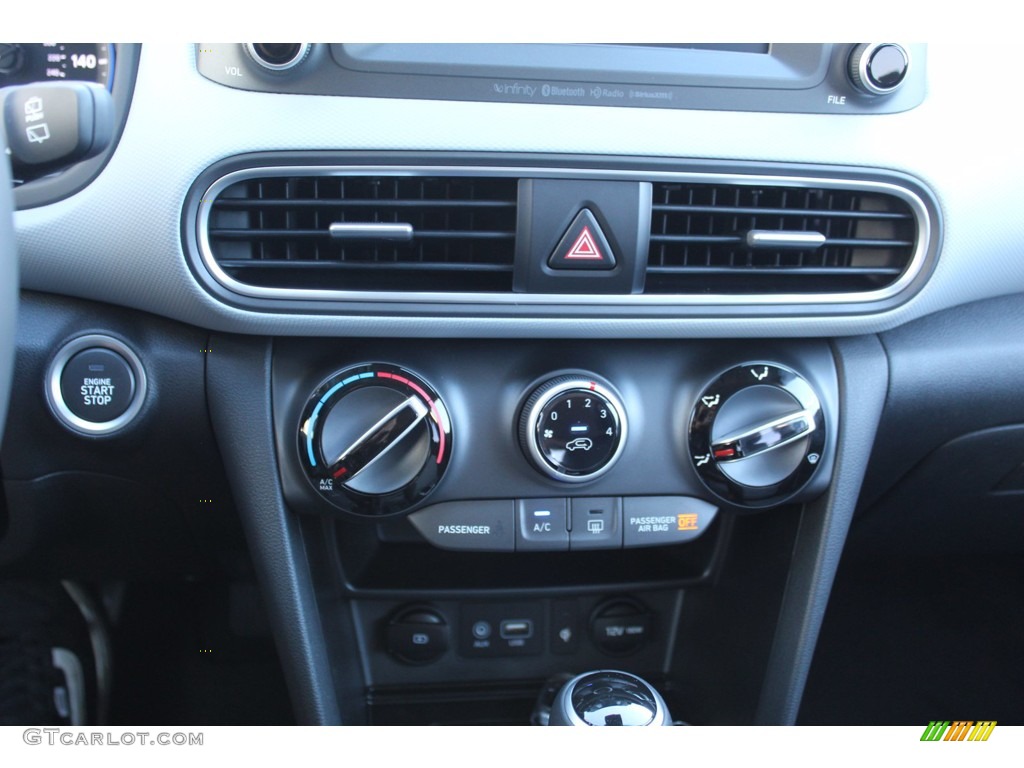 2021 Hyundai Kona SEL Controls Photos