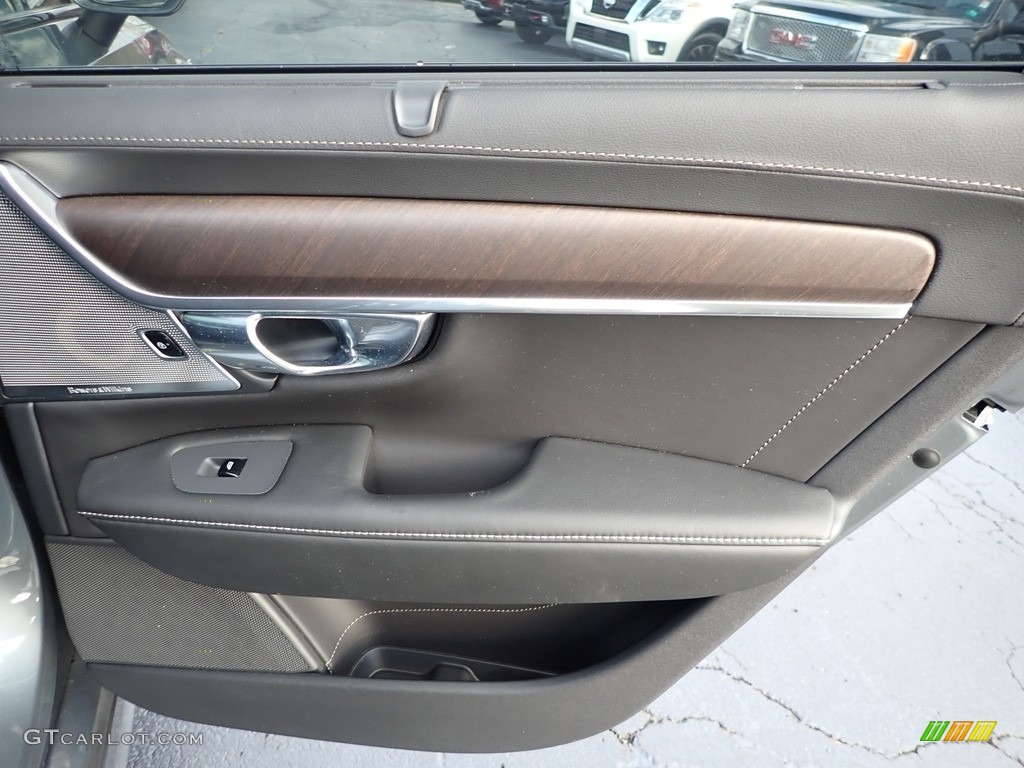 2020 Volvo V90 Cross Country T6 AWD Charcoal Door Panel Photo #140235822