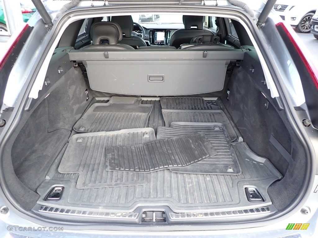 2020 Volvo V90 Cross Country T6 AWD Trunk Photo #140235903