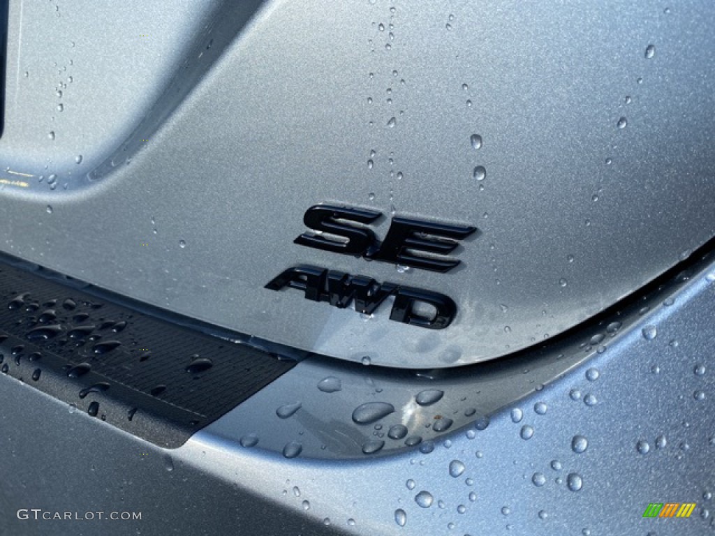 2021 Toyota Camry SE Nightshade AWD Marks and Logos Photos