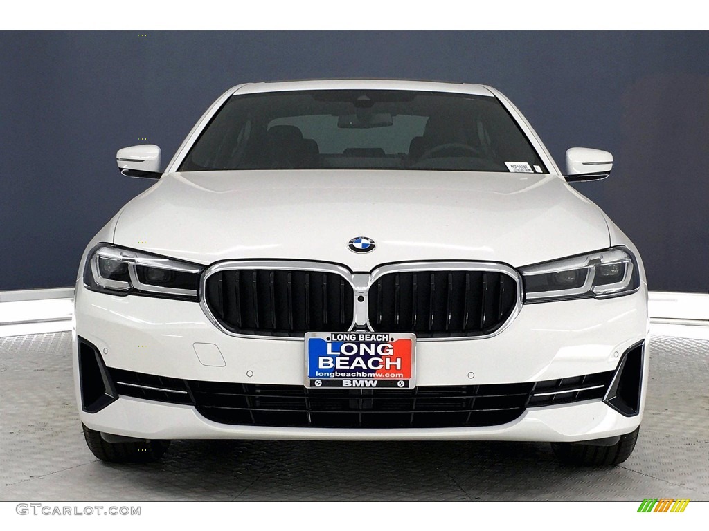 2021 5 Series 530e Sedan - Alpine White / Black photo #2