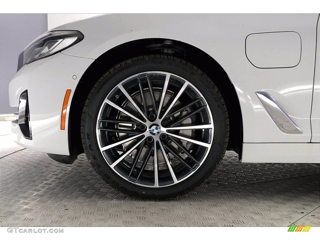 2021 BMW 5 Series 530e Sedan Wheel Photo #140238561