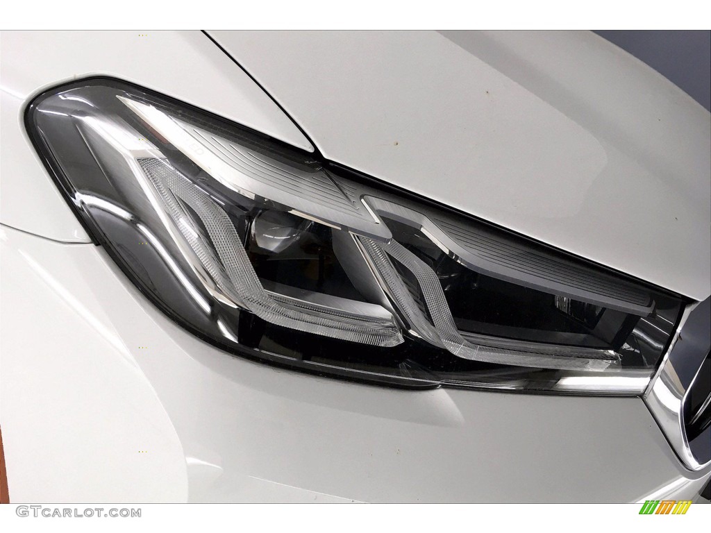 2021 5 Series 530e Sedan - Alpine White / Black photo #14