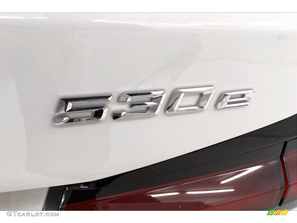 2021 BMW 5 Series 530e Sedan Marks and Logos Photo #140238612