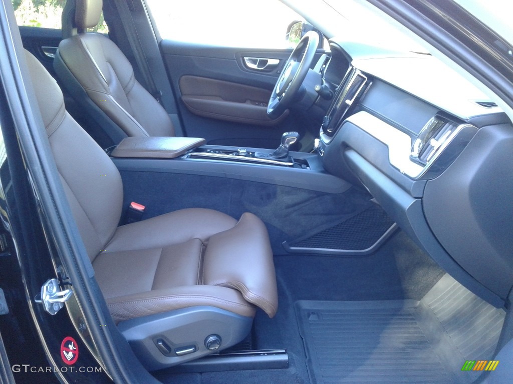 2018 Volvo XC60 T5 AWD Inscription Front Seat Photo #140241545