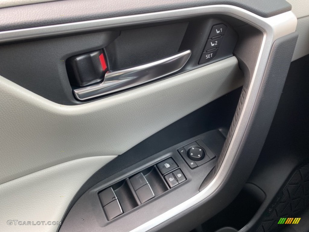 2021 Toyota RAV4 XLE Premium AWD Light Gray Door Panel Photo #140242295