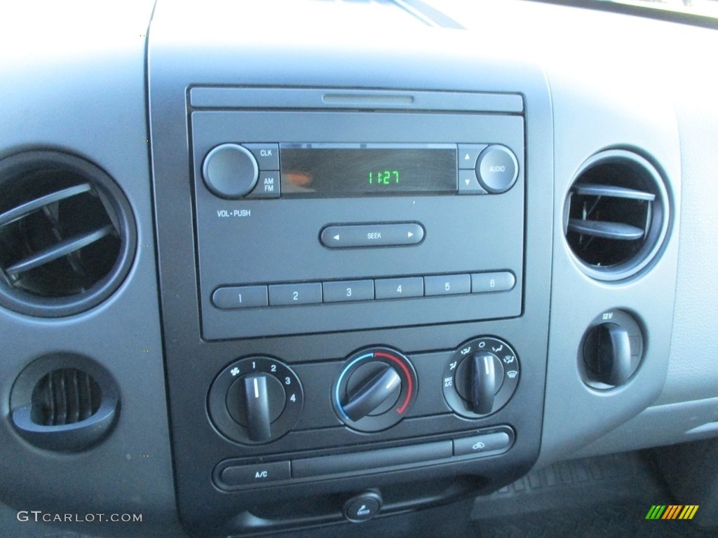 2008 F150 XL Regular Cab 4x4 - Bright Red / Medium/Dark Flint photo #17