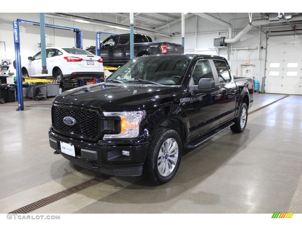 2018 F150 XL SuperCrew 4x4 - Shadow Black / Earth Gray photo #1