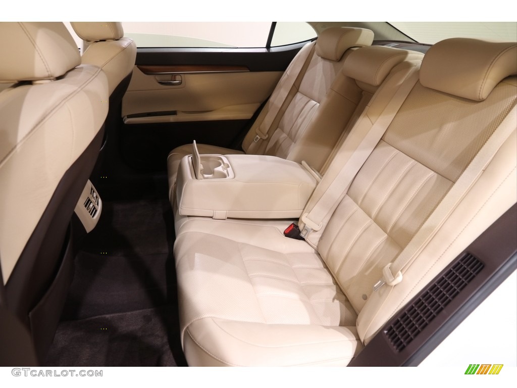 2016 Lexus ES 300h Hybrid Rear Seat Photo #140244575