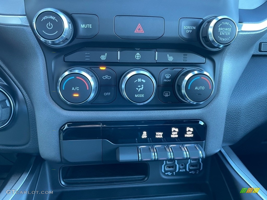 2021 Ram 1500 Big Horn Crew Cab 4x4 Controls Photo #140246612