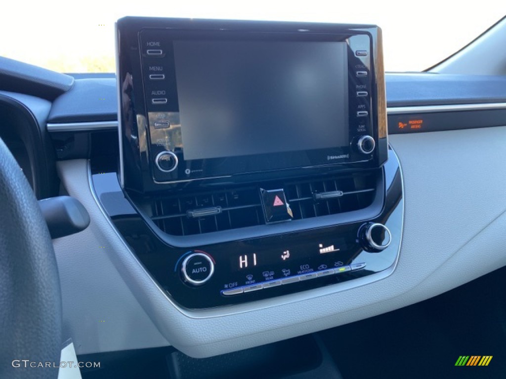 2021 Toyota Corolla LE Controls Photo #140247269