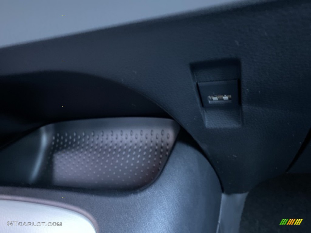 2021 Corolla LE - Blizzard White Pearl / Light Gray/Moonstone photo #15