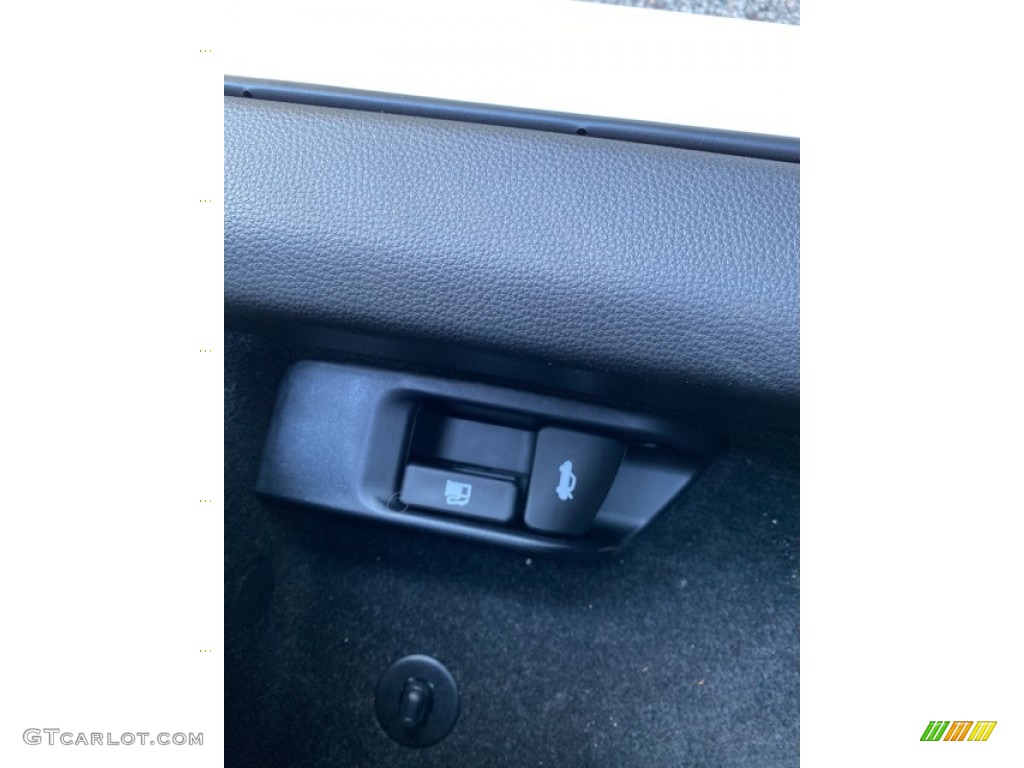 2021 Corolla LE - Blizzard White Pearl / Light Gray/Moonstone photo #18