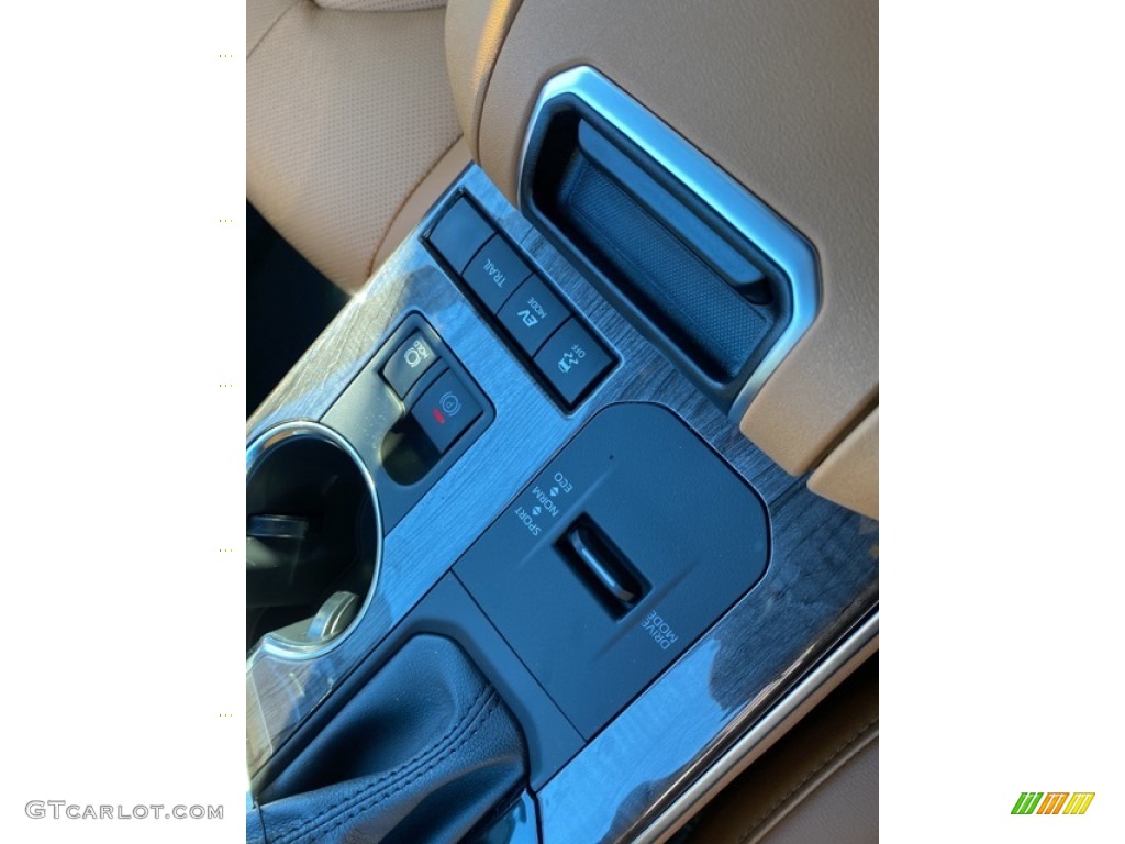 2021 Toyota Highlander Hybrid Platinum AWD Controls Photo #140247902