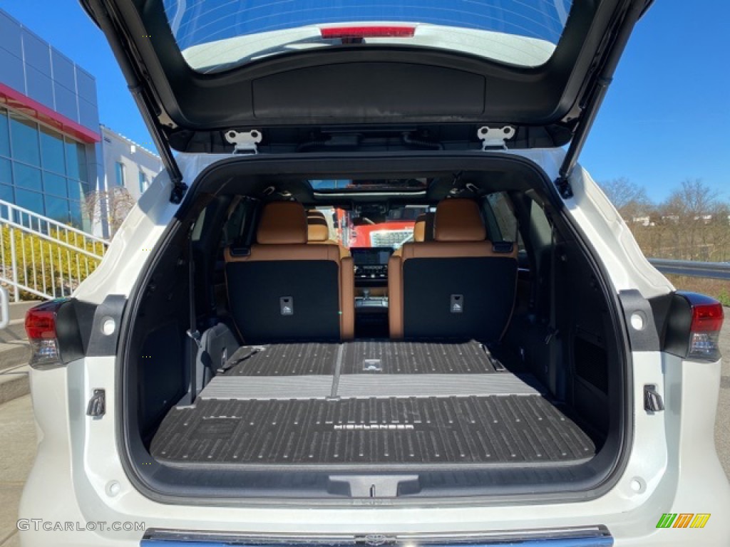 2021 Toyota Highlander Hybrid Platinum AWD Trunk Photo #140248097
