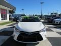 Super White - Camry SE Photo No. 2