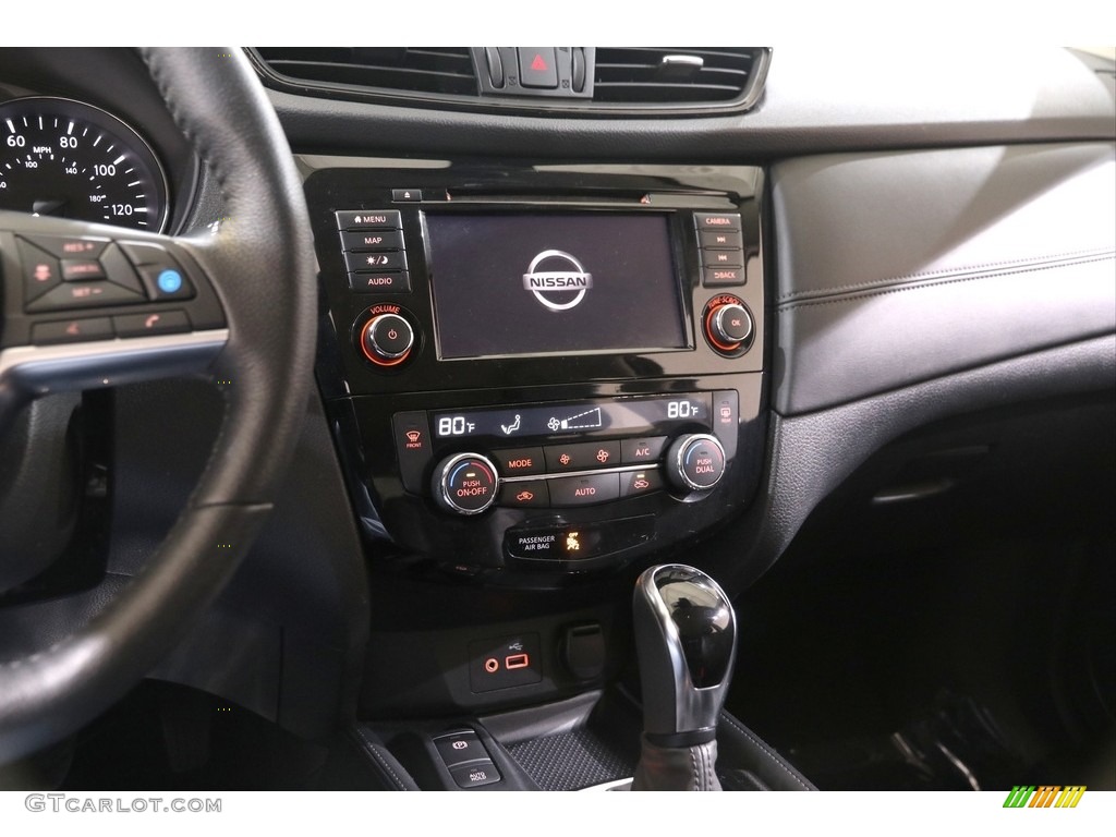 2019 Nissan Rogue SL AWD Controls Photo #140252535