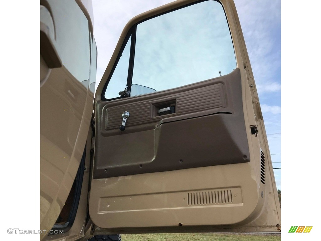 1978 Chevrolet C/K Truck K10 Custom Deluxe Regular Cab 4x4 Door Panel Photos