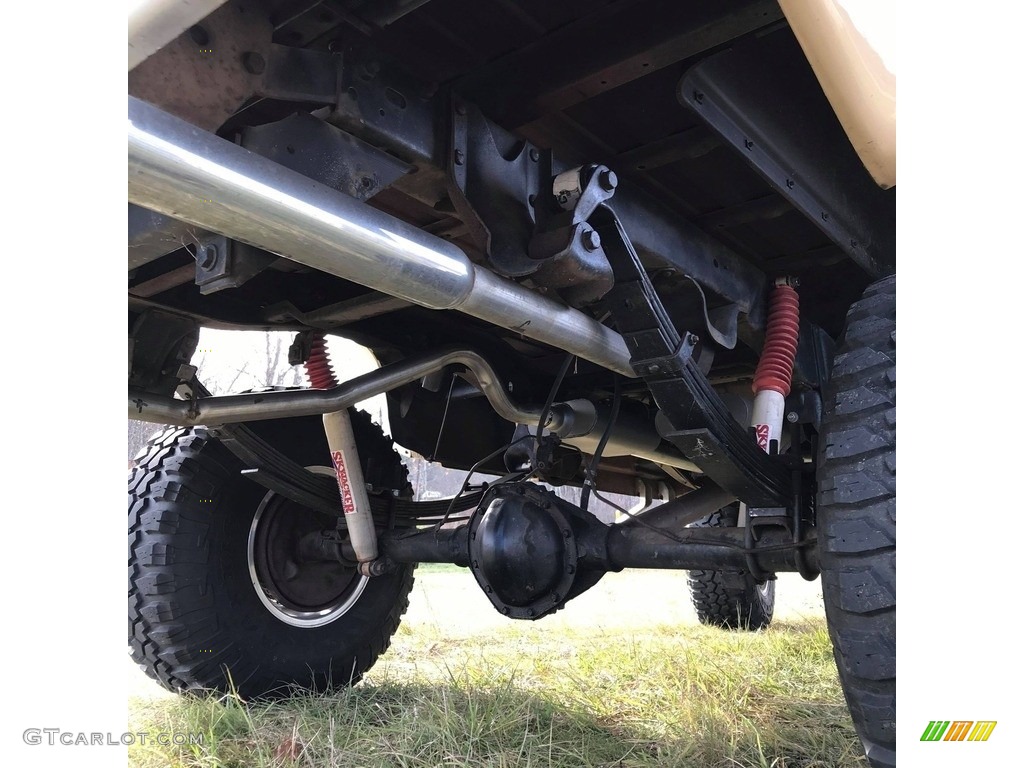 1978 Chevrolet C/K Truck K10 Custom Deluxe Regular Cab 4x4 Undercarriage Photo #140253389