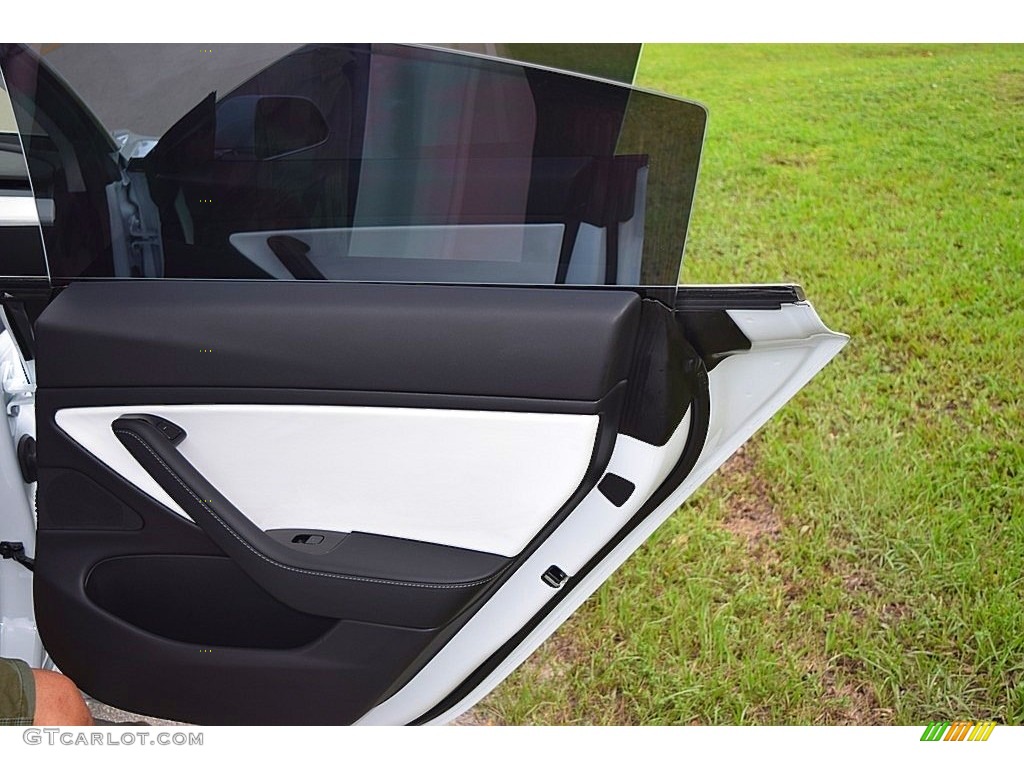 2018 Tesla Model 3 Long Range White/Black Door Panel Photo #140254430