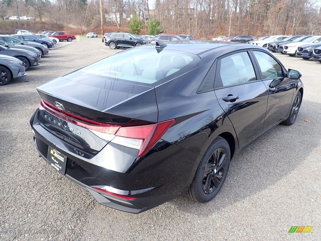 2021 Elantra SEL - Phantom Black / Medium Gray photo #2
