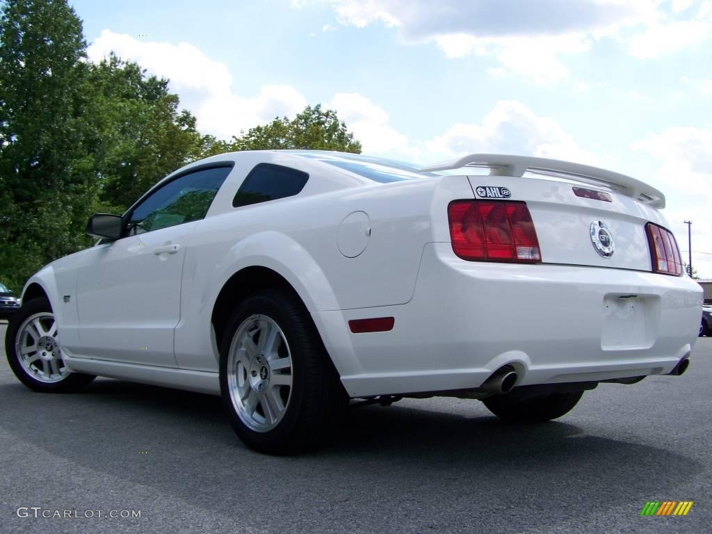 2007 Mustang GT Premium Coupe - Performance White / Black/Red photo #4