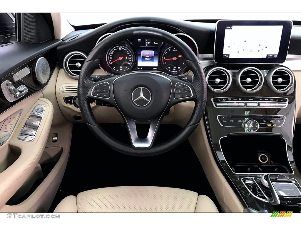 2017 Mercedes-Benz C 300 4Matic Sedan Dashboard Photos