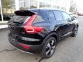 Black Stone - XC40 T5 Momentum AWD Photo No. 2