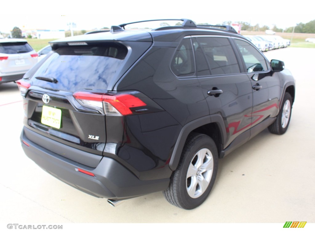2021 RAV4 XLE - Midnight Black Metallic / Black photo #8