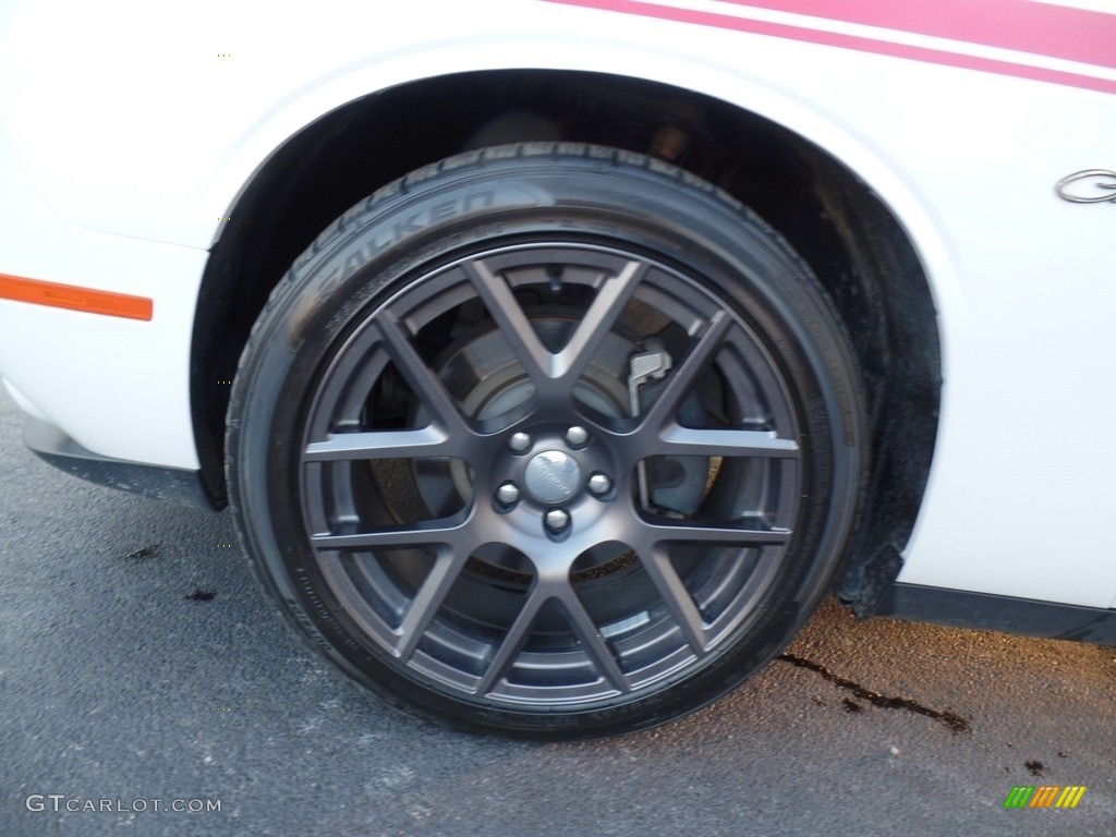 2016 Challenger R/T Plus - Bright White / Black/Ruby Red photo #14