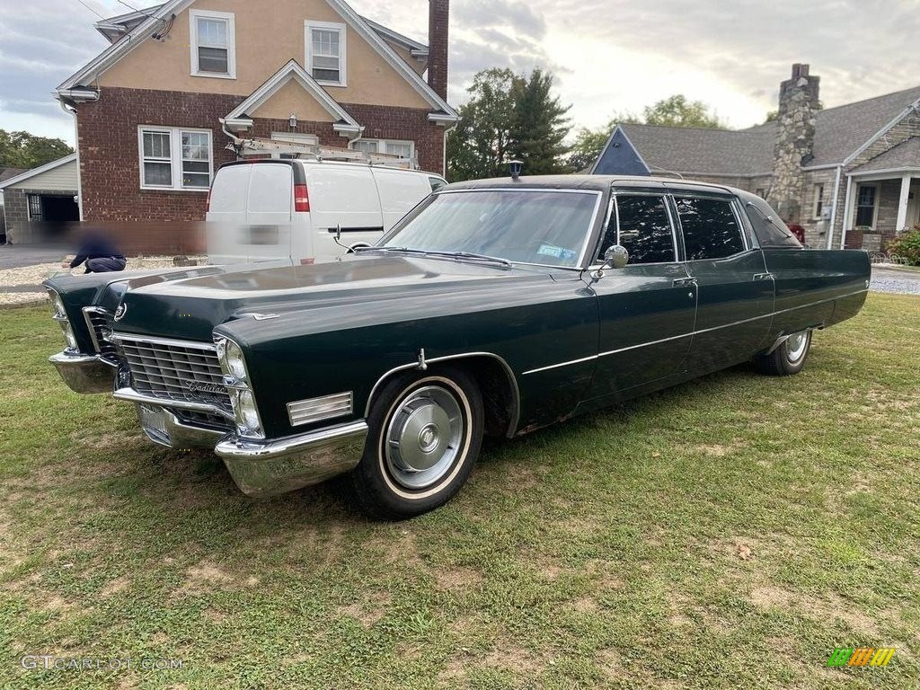 Sherwood Green 1967 Cadillac Fleetwood Limousine Exterior Photo #140274296
