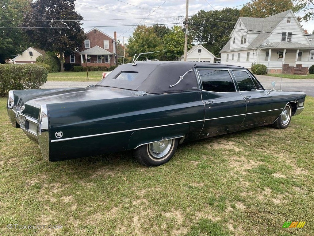 Sherwood Green 1967 Cadillac Fleetwood Limousine Exterior Photo #140274926