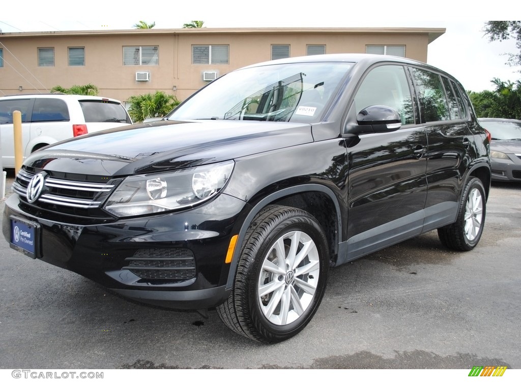 Deep Black Pearl 2017 Volkswagen Tiguan Limited 2.0T 4Motion Exterior Photo #140275130