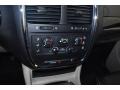 Black Onyx Crystal Pearl - Grand Caravan SXT Photo No. 14